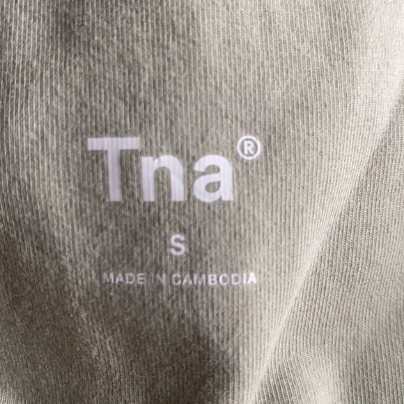 Aritzia light green leggings - Picture 3 of 3